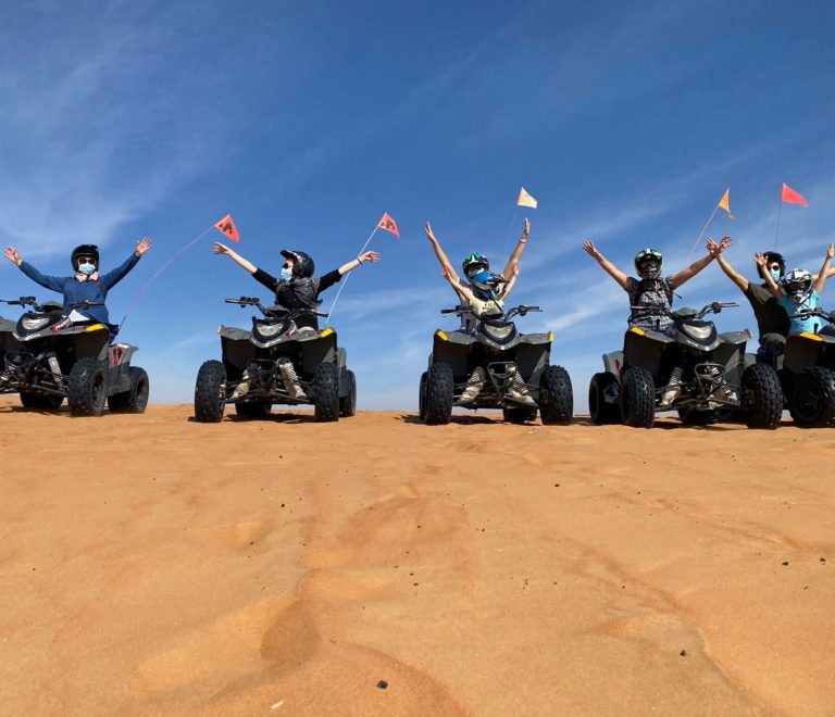 Quad dans le desert