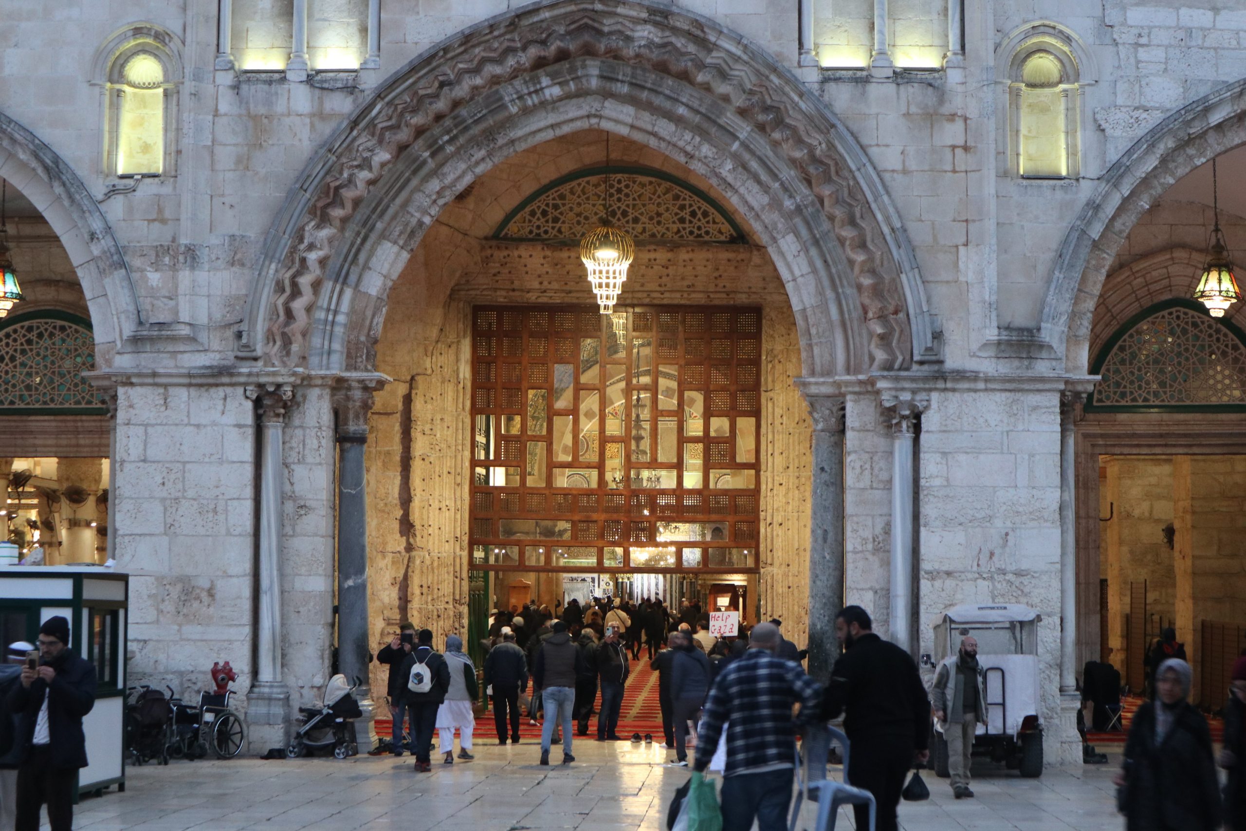 entrée de la mosquée al aqsa