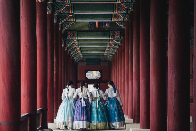 Femmes dans un temple en Corée