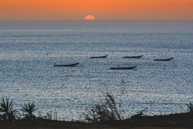 Barques sur l'eau Sénégal