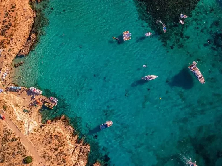 côtes avec bateau, Malte