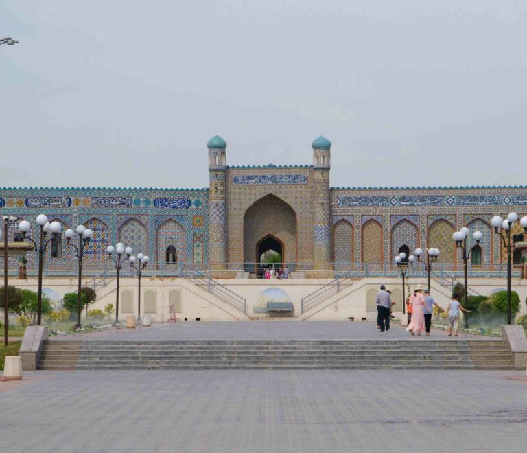 Entrée d'un bâtiment ouzbek